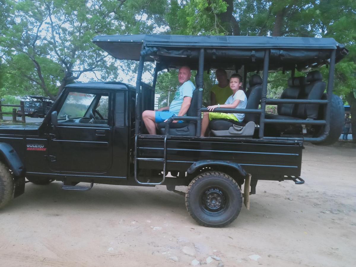 אודוואלאווה Kuma Safari Lodge מראה חיצוני תמונה